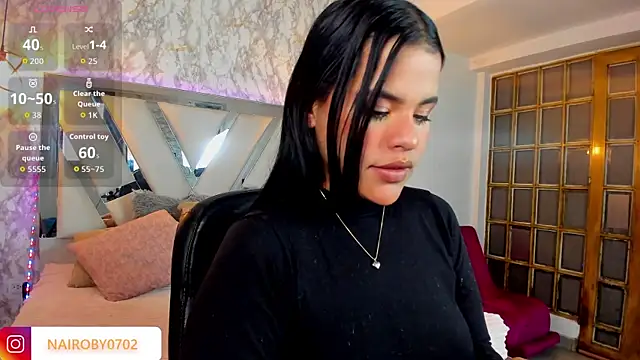 Snapshot of Aisha_poweer chatting on 10.21.25 Aisha poweer online show from 10.21.25