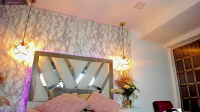 Snapshot of Aisha_poweer chatting on 10.26.25 Aisha poweer online show from 10.26.25