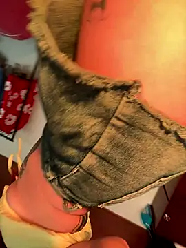 ScarlettRusso1 online show from 10.22.25