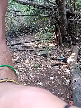 Snapshot of KalendaXL chatting on 10.06.25 KalendaXL online show from 10.06.25