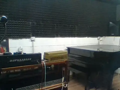 Snapshot of KalendaXL chatting on 10.22.25 KalendaXL online show from 10.22.25