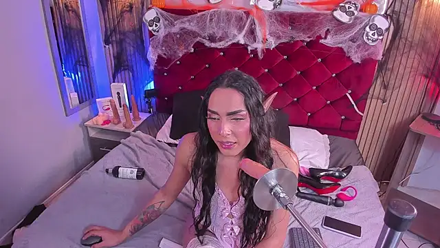 Megan Rodriguez online show from 10.28.25