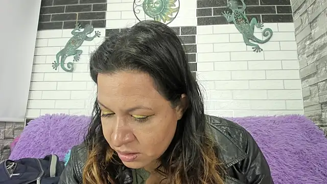 Sandra Milf love online show from 09.17.25