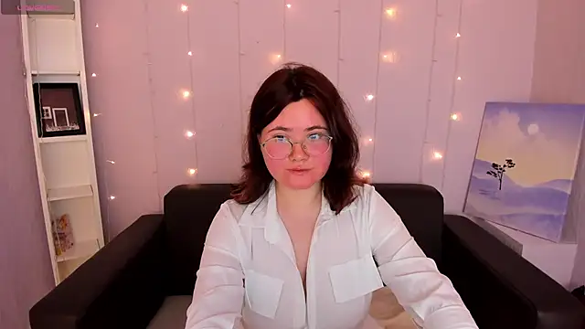 Snapshot of alison__kiss_ chatting on 10.16.25 alison kiss online show from 10.16.25
