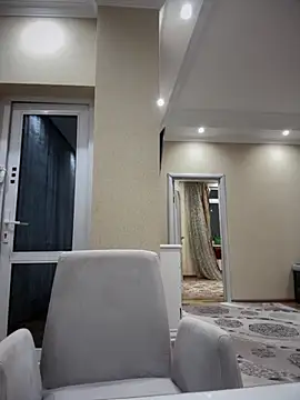 Snapshot of thedaynahoney chatting on 10.04.25 thedaynahoney online show from 10.04.25