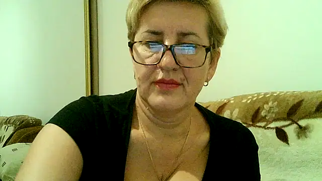 Dana4921 online show from 10.31.25