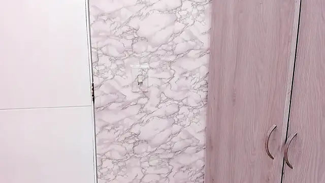 Snapshot of SASHA_BROWNIE__ chatting on 10.06.25 SASHA BROWNIE online show from 10.06.25