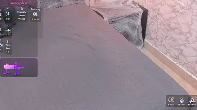 Snapshot of SASHA_BROWNIE__ chatting on 10.10.25 SASHA BROWNIE online show from 10.10.25