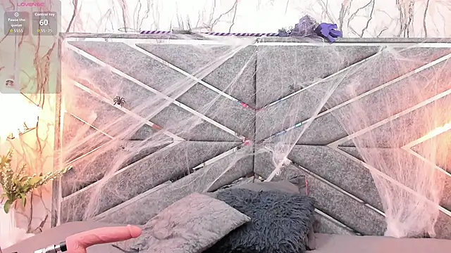 Snapshot of SASHA_BROWNIE__ chatting on 10.25.25 SASHA BROWNIE online show from 10.25.25