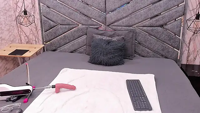 SASHA BROWNIE   online show from 03.05.26