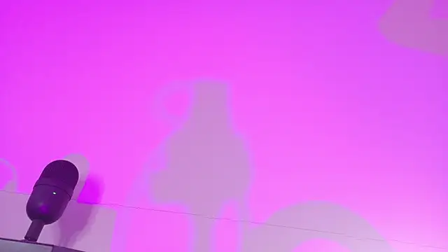 Taylorsmitth  online show from 11.27.25