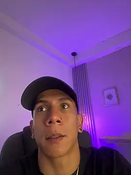 Snapshot of j_deex chatting on 10.15.25 j deex online show from 10.15.25