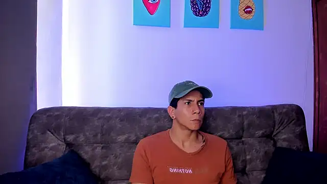 Snapshot of j_deex chatting on 11.29.25 j deex online show from 11.29.25