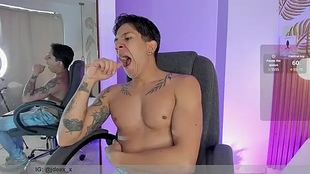 Snapshot of j_deex chatting on 02.18.26 j deex online show from 02.18.26