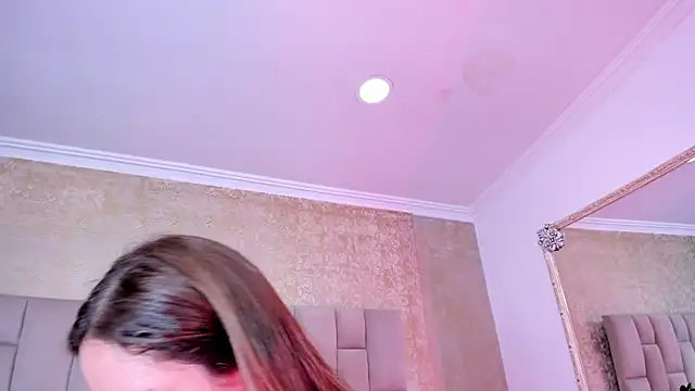 cloesummerr  online show from 09.26.25