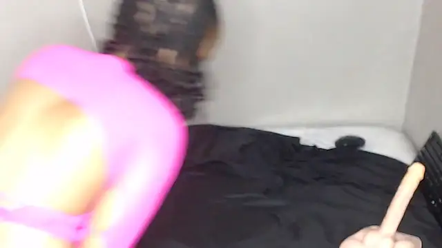 TrishahXo online show from 02.12.26