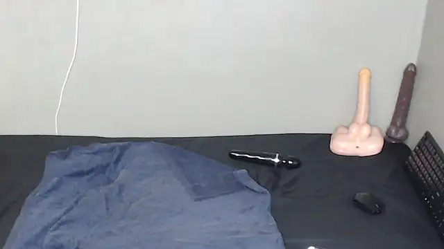 TrishahXo online show from 03.10.26