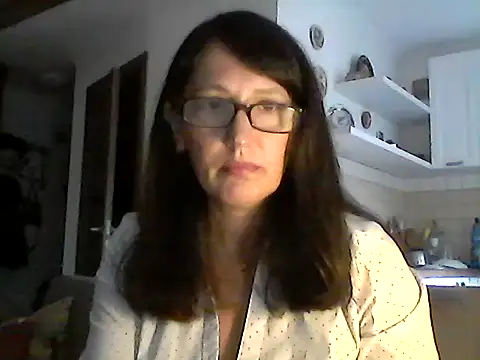 Snapshot of Elena48324 chatting on 10.12.25 Elena48324 online show from 10.12.25