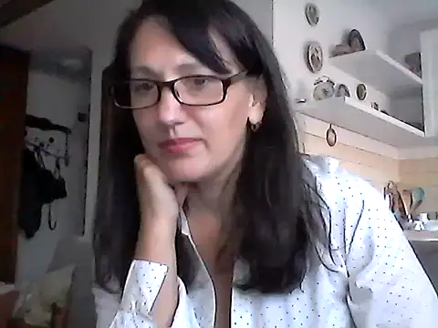 Snapshot of Elena48324 chatting on 11.07.25 Elena48324 online show from 11.07.25