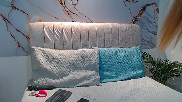  Tiffany1 online show from 10.24.25