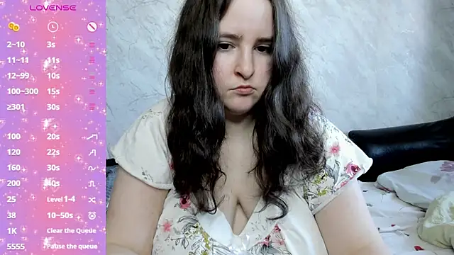 Snapshot of alice_allens chatting on 09.11.25 alice allens online show from 09.11.25