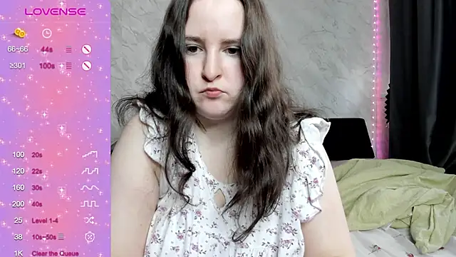 Snapshot of alice_allens chatting on 10.07.25 alice allens online show from 10.07.25