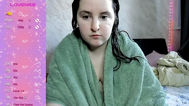 Snapshot of alice_allens chatting on 10.12.25 alice allens online show from 10.12.25