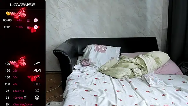 Snapshot of alice_allens chatting on 10.18.25 alice allens online show from 10.18.25