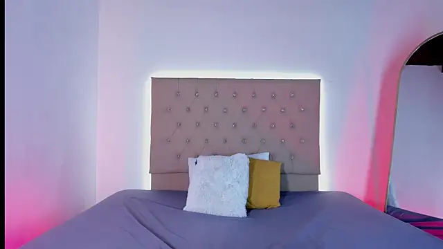 Zafiro  Brown online show from 09.20.25