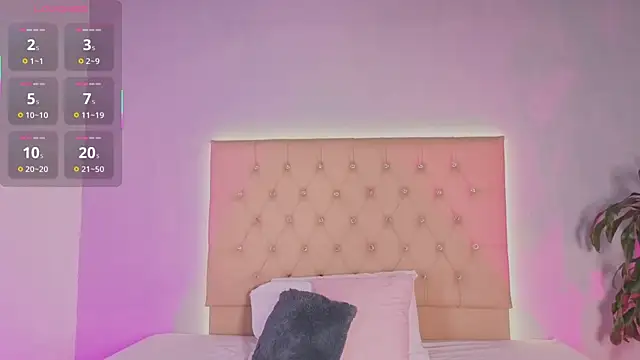 Zafiro  Brown online show from 11.25.25