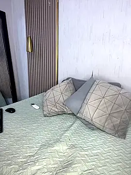 Skylar Smith  online show from 01.12.26