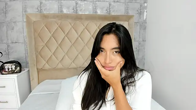 Snapshot of Starbutterflyy_ chatting on 10.12.25 Starbutterflyy online show from 10.12.25