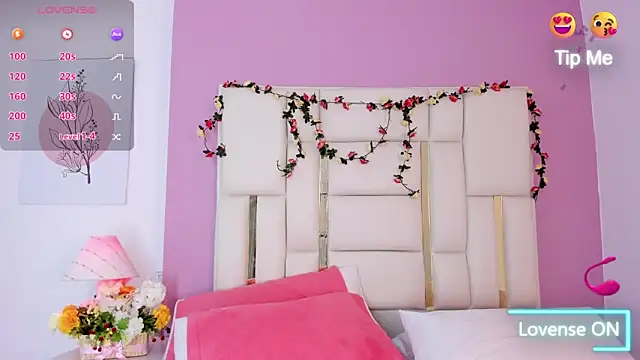 Snapshot of Silvana-Castro chatting on 09.29.25 Silvana-Castro online show from 09.29.25