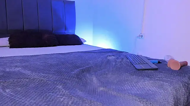 Snapshot of Ambar_gh1 chatting on 10.31.25 Ambar gh1 online show from 10.31.25