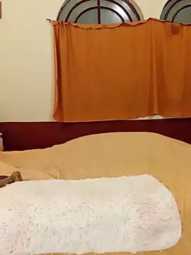 Snapshot of BlanquitaMexicana chatting on 10.17.25 BlanquitaMexicana online show from 10.17.25