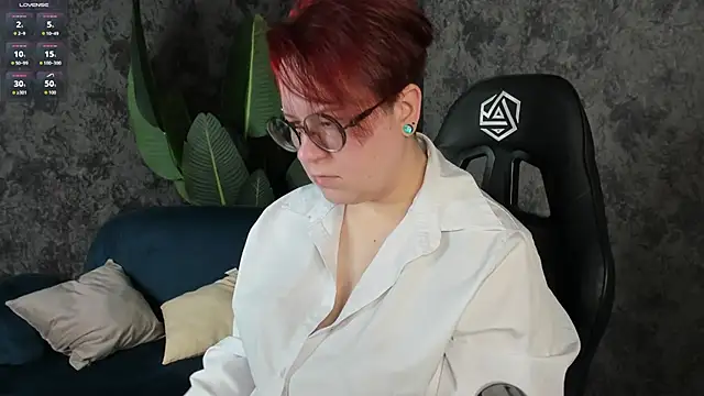 Snapshot of Michelle_Wilsson chatting on 11.07.25 Michelle Wilsson online show from 11.07.25