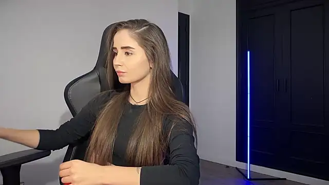 Snapshot of s_meow chatting on 11.02.25 s meow online show from 11.02.25