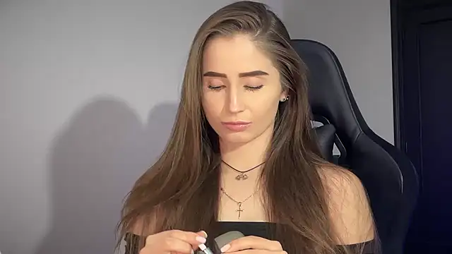 Snapshot of s_meow chatting on 11.09.25 s meow online show from 11.09.25