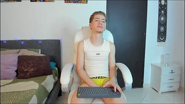 Snapshot of ThiagooJames chatting on 02.13.26 ThiagooJames online show from 02.13.26