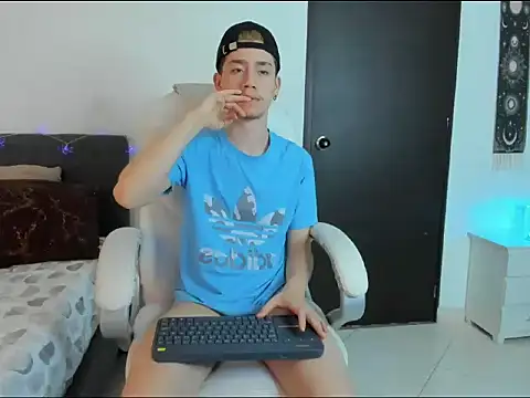 Snapshot of ThiagooJames chatting on 02.22.26 ThiagooJames online show from 02.22.26