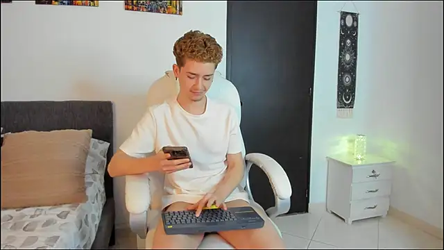 Snapshot of ThiagooJames chatting on 02.24.26 ThiagooJames online show from 02.24.26