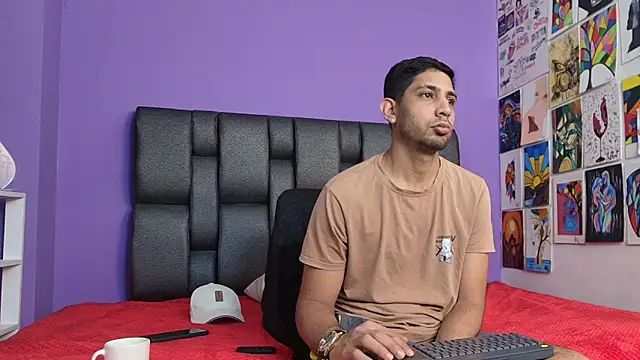 Snapshot of ashtoncooperr chatting on 09.28.25 ashtoncooperr online show from 09.28.25