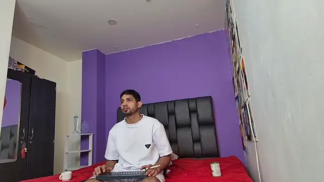 Snapshot of ashtoncooperr chatting on 10.03.25 ashtoncooperr online show from 10.03.25