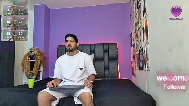 Snapshot of ashtoncooperr chatting on 11.03.25 ashtoncooperr online show from 11.03.25