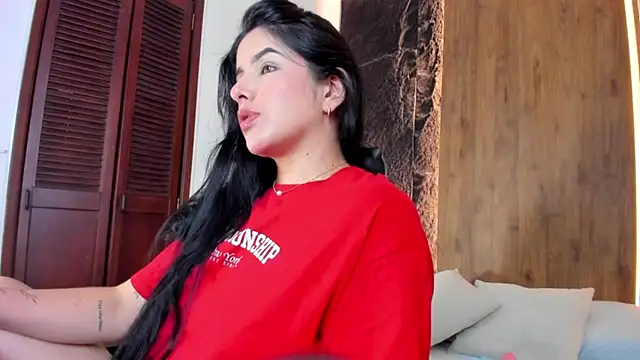 Snapshot of evelin_lopezz chatting on 10.17.25 evelin lopezz online show from 10.17.25