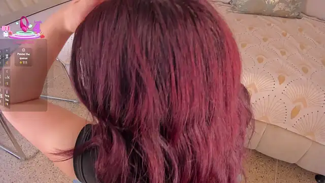 Snapshot of MaddieParker chatting on 09.29.25 MaddieParker online show from 09.29.25