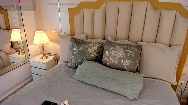 Snapshot of MaddieParker chatting on 11.07.25 MaddieParker online show from 11.07.25