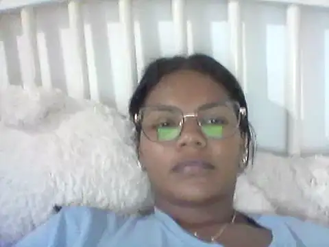 Snapshot of hermione_francoo chatting on 04.09.26 hermione francoo online show from 04.09.26