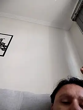 Snapshot of LeoMaduroSP chatting on 09.18.25 LeoMaduroSP online show from 09.18.25