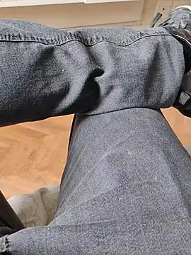 Snapshot of LeoMaduroSP chatting on 09.23.25 LeoMaduroSP online show from 09.23.25